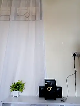 Silk Hennessy online show from February 19, 10:45 am