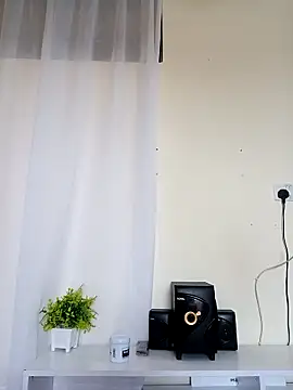 Silk Hennessy online show from February 5, 1:07 pm