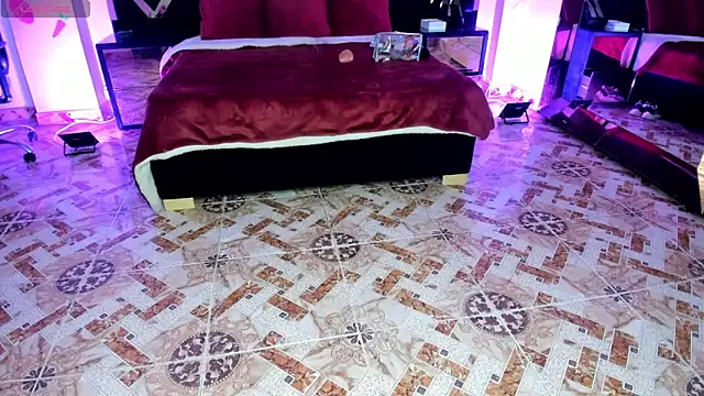 Lucia 24x online show from April 19, 1:12 pm