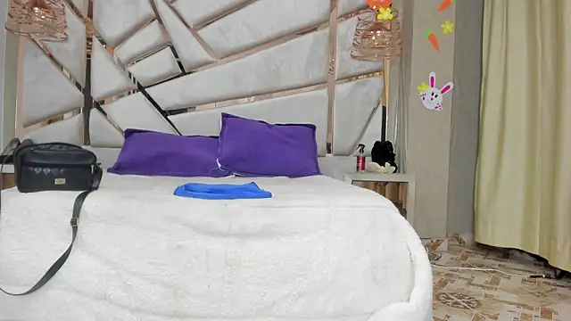 francis 20 online show from April 15, 1:26 pm