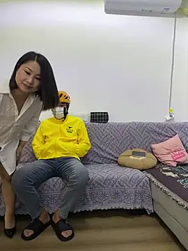 xiaotiantian-10 online show from April 19, 7:20 am