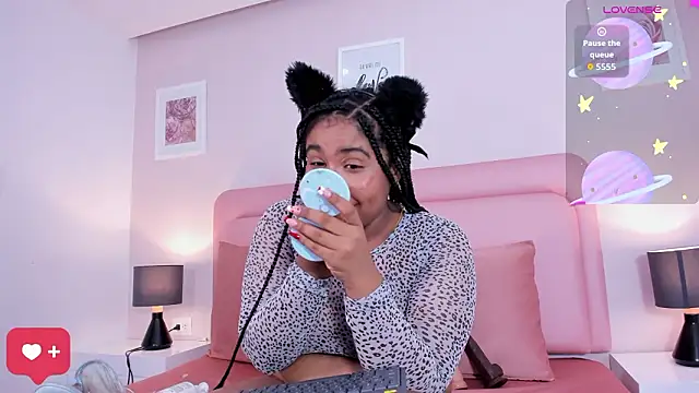 Snapshot of sexy_curlylady chatting on February 11, 8:41 pm sexy curlylady online show from February 11, 8:41 pm