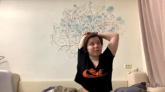 Elna coolbyts online show from January 17, 5:27 pm