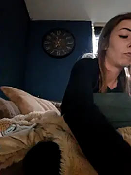 dewimp1 online show from March 7, 4:56 pm