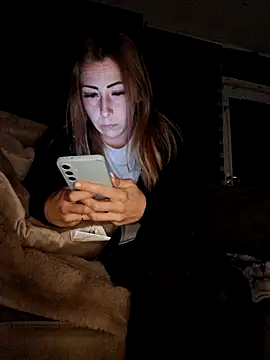 dewimp1 online show from March 23, 8:08 pm