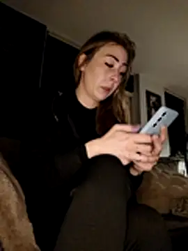 dewimp1 online show from March 13, 7:19 pm