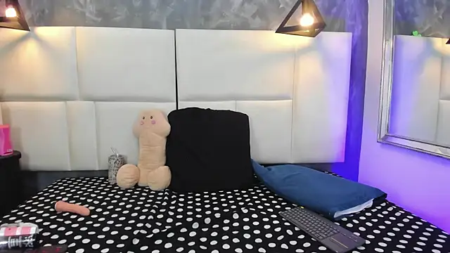 Martina armos online show from March 26, 1:42 pm