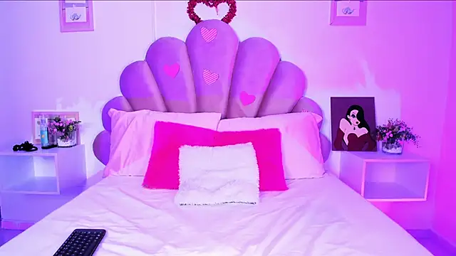 Snapshot of Ms_zozi_ chatting on February 22, 2:41 pm Ms zozi online show from February 22, 2:41 pm