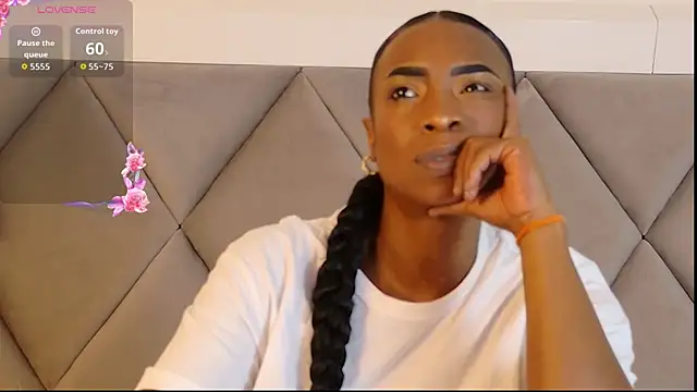 JadaMillss online show from February 12, 1:44 pm