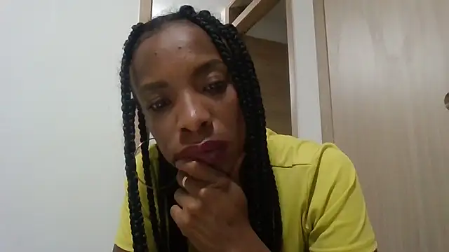 JadaMillss online show from April 2, 1:24 am