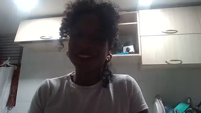 JadaMillss online show from April 21, 1:42 am