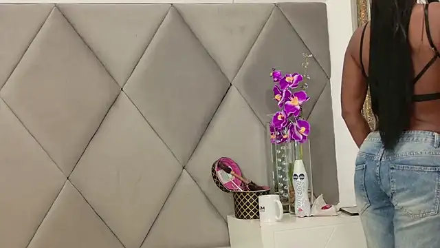 JadaMillss online show from February 28, 3:33 pm