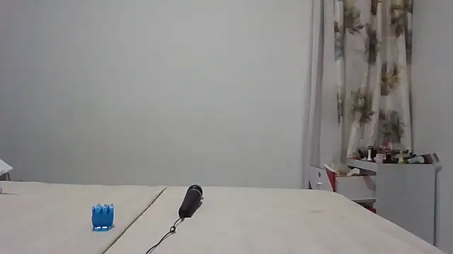 JadaMillss online show from April 19, 8:04 am