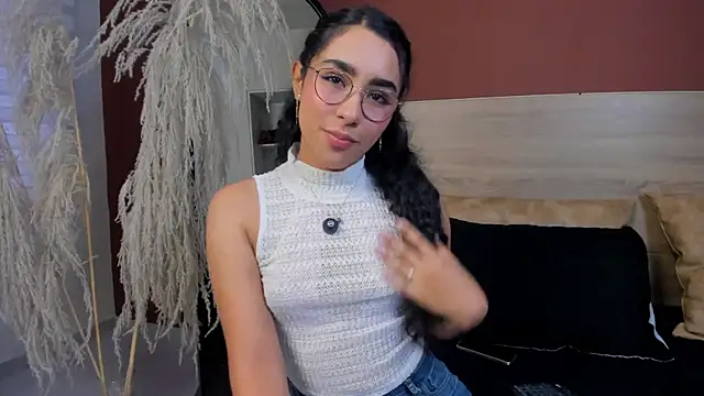 scarlett25   online show from March 12, 8:24 pm