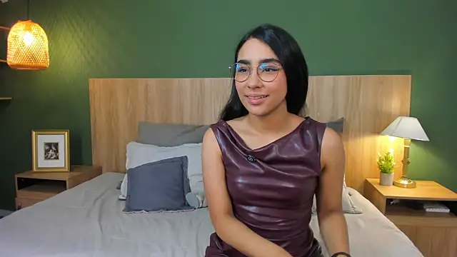 scarlett25   online show from March 2, 8:05 pm