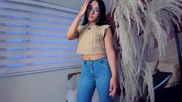 scarlett25   online show from March 25, 7:57 pm