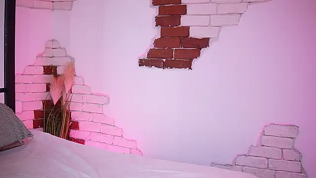 Snapshot of CallieDoll chatting on February 5, 9:10 pm CallieDoll online show from February 5, 9:10 pm