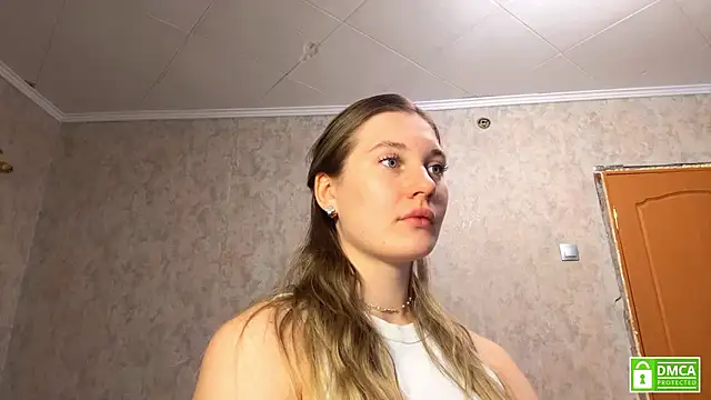 Snapshot of Jolievic chatting on February 14, 11:43 am Jolievic online show from February 14, 11:43 am