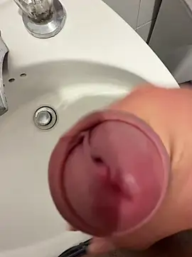 Snapshot of Hurremcan_ chatting on February 22, 6:49 am Hurremcan online show from February 22, 6:49 am