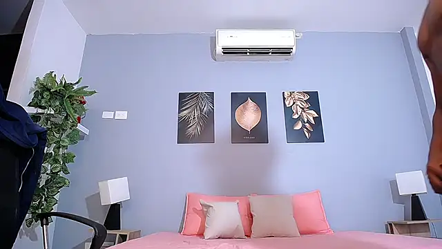 DanielHaloran online show from February 14, 1:22 pm