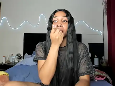 Snapshot of YourDreamReal chatting on February 15, 1:50 am YourDreamReal online show from February 15, 1:50 am