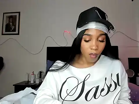 Snapshot of YourDreamReal chatting on February 3, 6:02 pm YourDreamReal online show from February 3, 6:02 pm