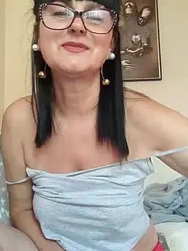 Snapshot of AliceSwan57 chatting on June 20, 6:40 am AliceSwan57 online show from June 20, 6:40 am