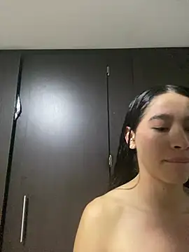 JuliaaVega online show from February 28, 11:32 am