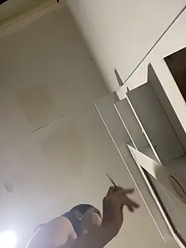 JuliaaVega online show from March 13, 11:37 am