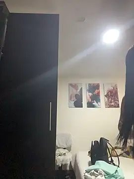 JuliaaVega online show from March 14, 11:49 am