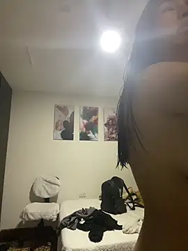 JuliaaVega online show from March 6, 11:27 am