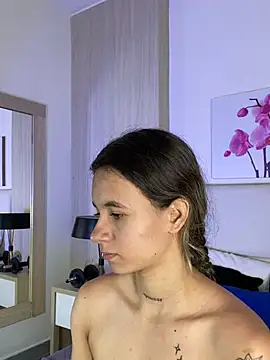 Snapshot of JuliaColemann chatting on July 6, 12:01 pm JuliaColemann online show from July 6, 12:01 pm