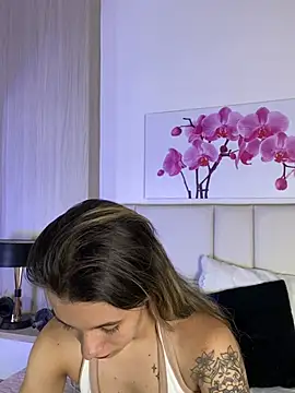 Snapshot of JuliaColemann chatting on July 9, 11:53 am JuliaColemann online show from July 9, 11:53 am