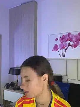 Snapshot of JuliaColemann chatting on July 3, 12:00 pm JuliaColemann online show from July 3, 12:00 pm