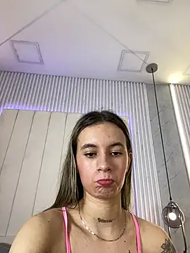 JuliaColemann online show from January 31, 7:12 pm