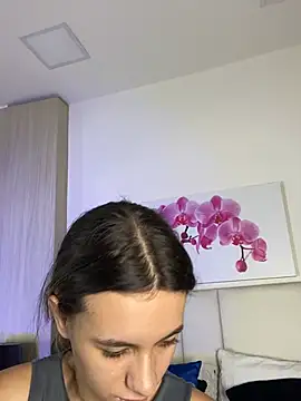 Snapshot of JuliaColemann chatting on July 18, 11:52 am JuliaColemann online show from July 18, 11:52 am