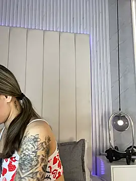 JuliaColemann online show from March 6, 12:11 pm