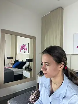 Snapshot of JuliaColemann chatting on June 24, 11:53 am JuliaColemann online show from June 24, 11:53 am