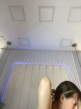 JuliaColemann online show from February 24, 12:06 pm