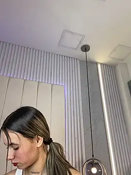 JuliaColemann online show from March 10, 12:09 pm