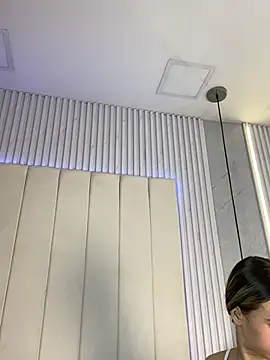 JuliaColemann online show from March 20, 12:06 pm