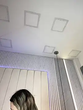 JuliaColemann online show from March 5, 12:02 pm