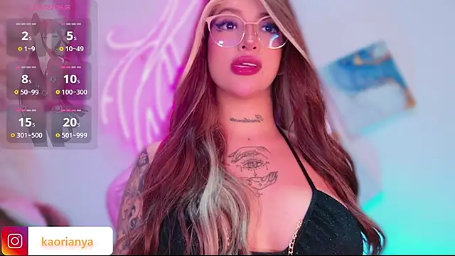 Snapshot of kaorianya chatting on February 22, 12:57 am kaorianya online show from February 22, 12:57 am