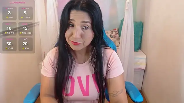 Snapshot of Miia_Rosee_ chatting on February 24, 11:27 pm Miia Rosee online show from February 24, 11:27 pm