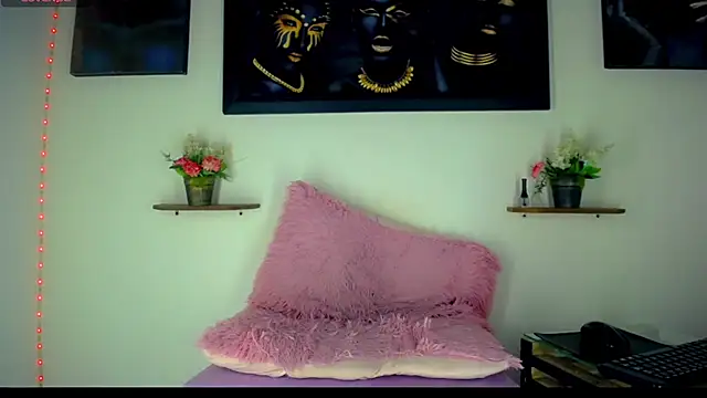 Tatoo Noah online show from February 21, 9:06 pm