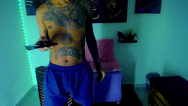 Tatoo Noah online show from March 31, 1:13 pm