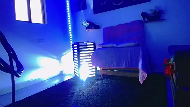 Tatoo Noah online show from April 3, 1:06 pm