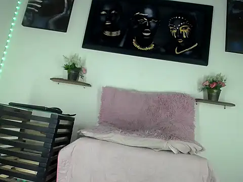 Tatoo Noah online show from March 11, 1:16 pm