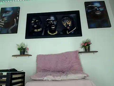 Tatoo Noah online show from March 12, 1:26 pm