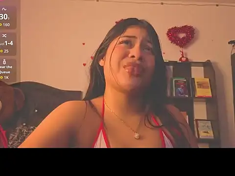 Snapshot of BadKittyy chatting on February 19, 6:43 am BadKittyy online show from February 19, 6:43 am